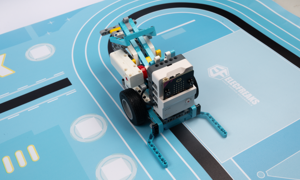Diy robot kit comes equipped with 4-channel line tracking sensors and 4 smart motors, giving you precision control and seamless navigation.