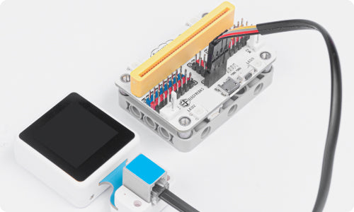 the micro:bit wonder building kit compatible with PlanetX sensors